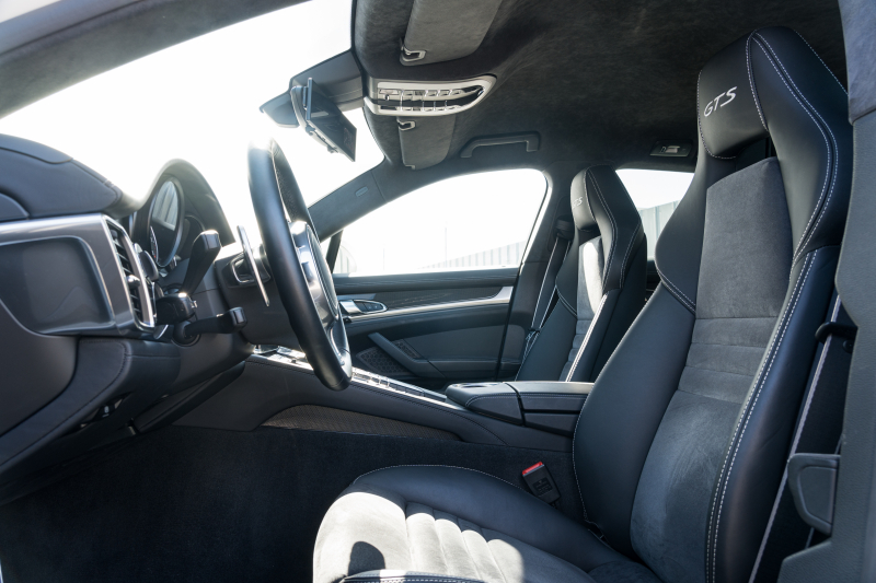 ポルシェ パナメーラ GTS ｽﾎﾟｰﾂｸﾛﾉPKG　後期 ﾌﾞﾗｯｸﾊｰﾌﾚｻﾞｰ ﾅﾋﾞTV ｽﾎﾟｰﾂｴｸﾞｿﾞｰｽﾄ ｽﾎﾟｰﾂﾃﾞｻﾞｲﾝｽﾃｱ PDLSﾌﾟﾗｽ PASM/ｴｱｻｽ ｸﾙｺﾝ BOSE RSｽﾊﾟｲﾀﾞｰ20AW　2年保証