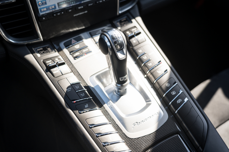 ポルシェ パナメーラ GTS ｽﾎﾟｰﾂｸﾛﾉPKG　後期 ﾌﾞﾗｯｸﾊｰﾌﾚｻﾞｰ ﾅﾋﾞTV ｽﾎﾟｰﾂｴｸﾞｿﾞｰｽﾄ ｽﾎﾟｰﾂﾃﾞｻﾞｲﾝｽﾃｱ PDLSﾌﾟﾗｽ PASM/ｴｱｻｽ ｸﾙｺﾝ BOSE RSｽﾊﾟｲﾀﾞｰ20AW　2年保証