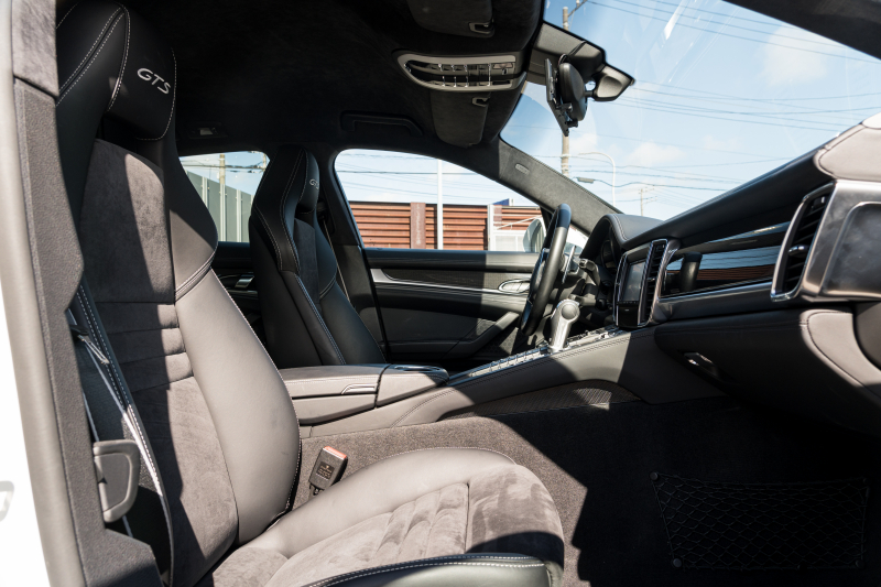 ポルシェ パナメーラ GTS ｽﾎﾟｰﾂｸﾛﾉPKG　後期 ﾌﾞﾗｯｸﾊｰﾌﾚｻﾞｰ ﾅﾋﾞTV ｽﾎﾟｰﾂｴｸﾞｿﾞｰｽﾄ ｽﾎﾟｰﾂﾃﾞｻﾞｲﾝｽﾃｱ PDLSﾌﾟﾗｽ PASM/ｴｱｻｽ ｸﾙｺﾝ BOSE RSｽﾊﾟｲﾀﾞｰ20AW　2年保証