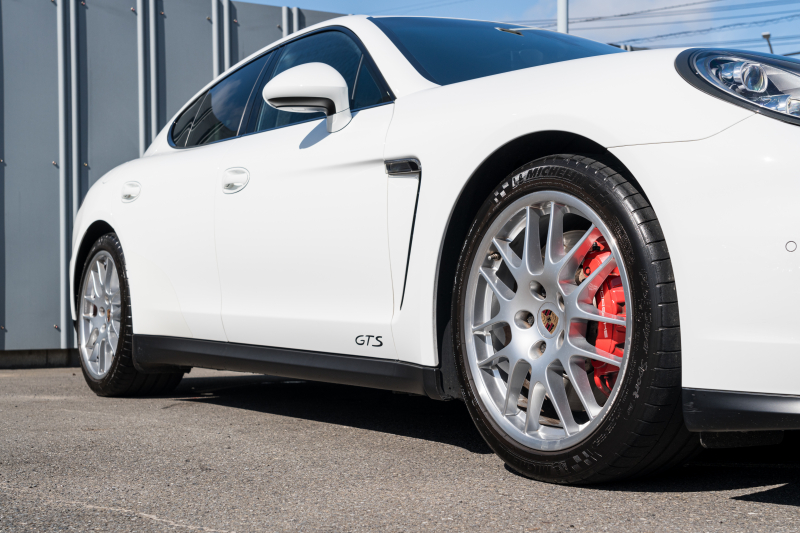 ポルシェ パナメーラ GTS ｽﾎﾟｰﾂｸﾛﾉPKG　後期 ﾌﾞﾗｯｸﾊｰﾌﾚｻﾞｰ ﾅﾋﾞTV ｽﾎﾟｰﾂｴｸﾞｿﾞｰｽﾄ ｽﾎﾟｰﾂﾃﾞｻﾞｲﾝｽﾃｱ PDLSﾌﾟﾗｽ PASM/ｴｱｻｽ ｸﾙｺﾝ BOSE RSｽﾊﾟｲﾀﾞｰ20AW　2年保証