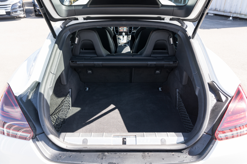 ポルシェ パナメーラ GTS ｽﾎﾟｰﾂｸﾛﾉPKG　後期 ﾌﾞﾗｯｸﾊｰﾌﾚｻﾞｰ ﾅﾋﾞTV ｽﾎﾟｰﾂｴｸﾞｿﾞｰｽﾄ ｽﾎﾟｰﾂﾃﾞｻﾞｲﾝｽﾃｱ PDLSﾌﾟﾗｽ PASM/ｴｱｻｽ ｸﾙｺﾝ BOSE RSｽﾊﾟｲﾀﾞｰ20AW　2年保証