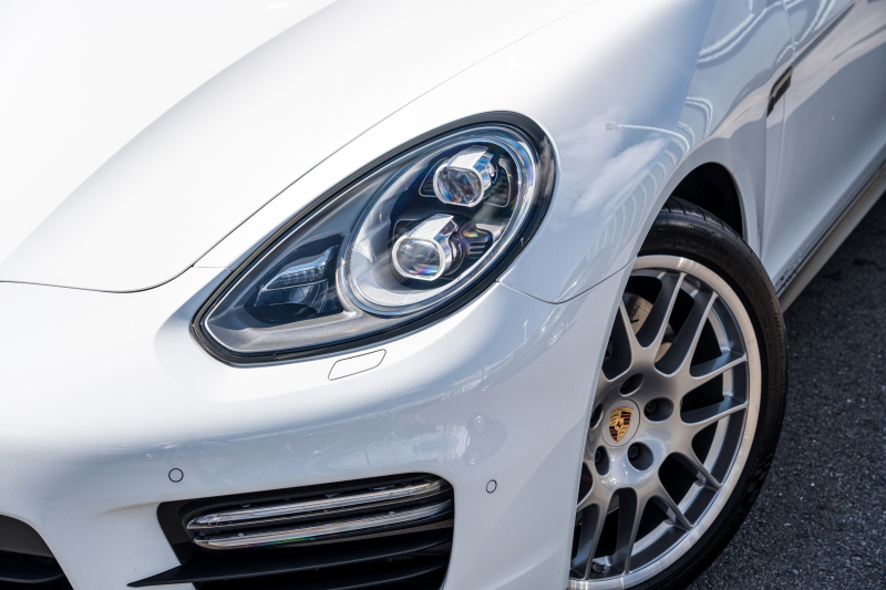 ポルシェ パナメーラ GTS ｽﾎﾟｰﾂｸﾛﾉPKG　後期 ﾌﾞﾗｯｸﾊｰﾌﾚｻﾞｰ ﾅﾋﾞTV ｽﾎﾟｰﾂｴｸﾞｿﾞｰｽﾄ ｽﾎﾟｰﾂﾃﾞｻﾞｲﾝｽﾃｱ PDLSﾌﾟﾗｽ PASM/ｴｱｻｽ ｸﾙｺﾝ BOSE RSｽﾊﾟｲﾀﾞｰ20AW　2年保証