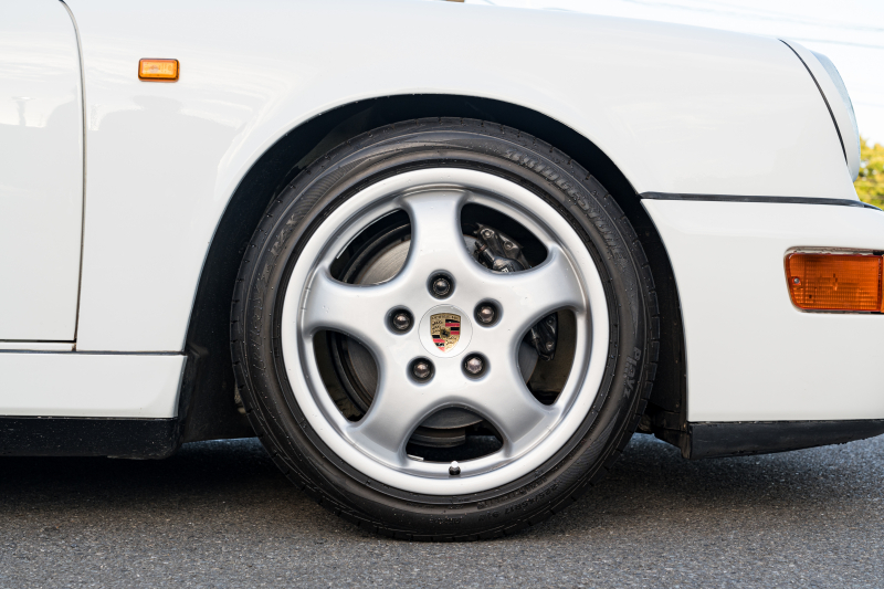 ポルシェ 911(Type964) ｶﾚﾗ2　正規ﾃﾞｨｰﾗｰ車 5速ﾏﾆｭｱﾙ 3.6L水平対向6気筒OHCｴﾝｼﾞﾝ/250PS 4Wayﾚｻﾞｰｼｰﾄ 純正ﾀｰﾎﾞﾐﾗｰ ﾋﾞﾙｼｭﾀｲﾝ車高調 Cupﾀｲﾌﾟ17ｲﾝﾁAW　ｴﾝｼﾞﾝO/H済み