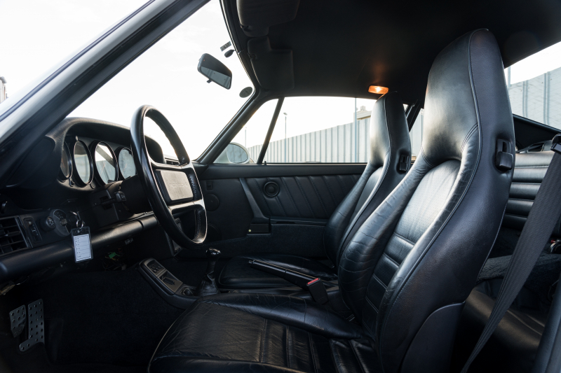 ポルシェ 911(Type964) ｶﾚﾗ2　正規ﾃﾞｨｰﾗｰ車 5速ﾏﾆｭｱﾙ 3.6L水平対向6気筒OHCｴﾝｼﾞﾝ/250PS 4Wayﾚｻﾞｰｼｰﾄ 純正ﾀｰﾎﾞﾐﾗｰ ﾋﾞﾙｼｭﾀｲﾝ車高調 Cupﾀｲﾌﾟ17ｲﾝﾁAW　ｴﾝｼﾞﾝO/H済み