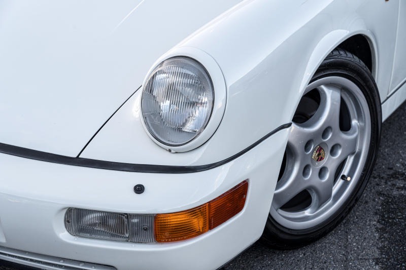 ポルシェ 911(Type964) ｶﾚﾗ2　正規ﾃﾞｨｰﾗｰ車 5速ﾏﾆｭｱﾙ 3.6L水平対向6気筒OHCｴﾝｼﾞﾝ/250PS 4Wayﾚｻﾞｰｼｰﾄ 純正ﾀｰﾎﾞﾐﾗｰ ﾋﾞﾙｼｭﾀｲﾝ車高調 Cupﾀｲﾌﾟ17ｲﾝﾁAW　ｴﾝｼﾞﾝO/H済み