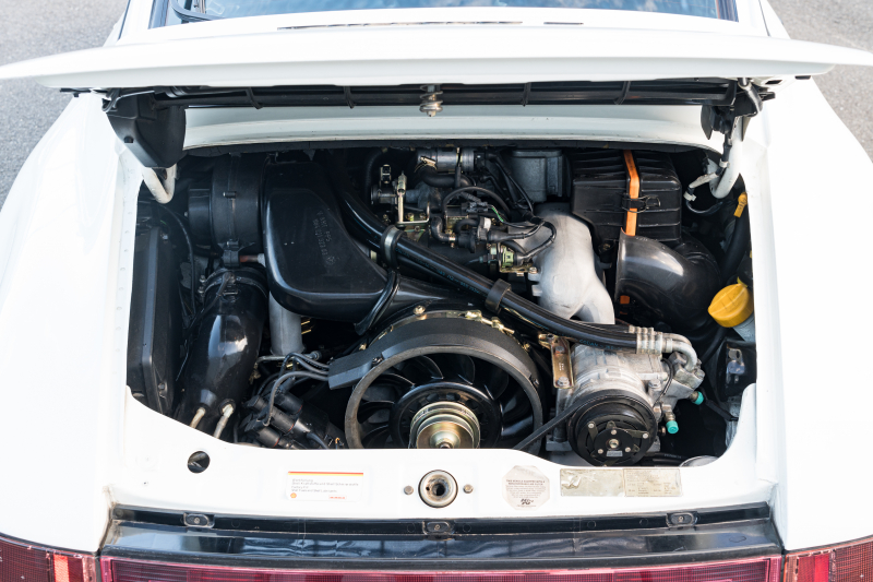 ポルシェ 911(Type964) ｶﾚﾗ2　正規ﾃﾞｨｰﾗｰ車 5速ﾏﾆｭｱﾙ 3.6L水平対向6気筒OHCｴﾝｼﾞﾝ/250PS 4Wayﾚｻﾞｰｼｰﾄ 純正ﾀｰﾎﾞﾐﾗｰ ﾋﾞﾙｼｭﾀｲﾝ車高調 Cupﾀｲﾌﾟ17ｲﾝﾁAW　ｴﾝｼﾞﾝO/H済み