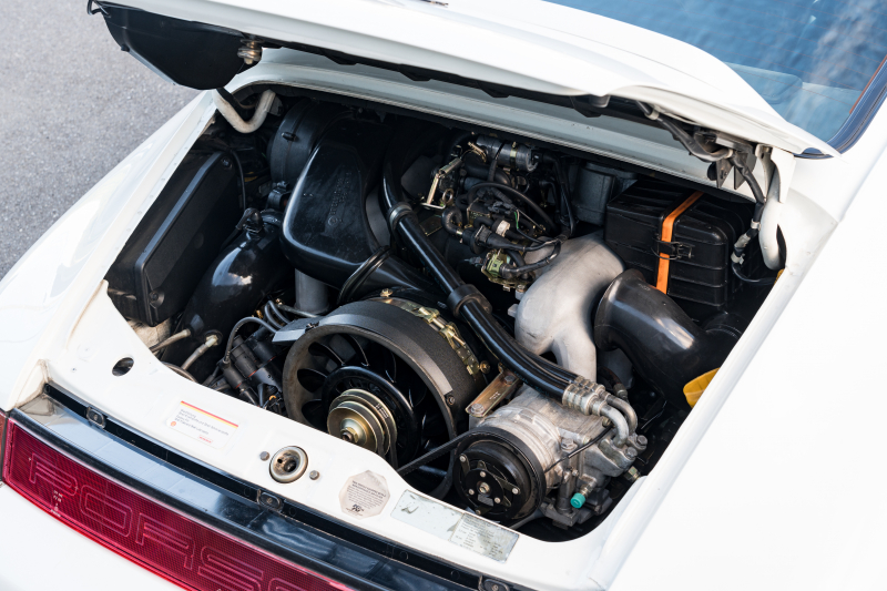 ポルシェ 911(Type964) ｶﾚﾗ2　正規ﾃﾞｨｰﾗｰ車 5速ﾏﾆｭｱﾙ 3.6L水平対向6気筒OHCｴﾝｼﾞﾝ/250PS 4Wayﾚｻﾞｰｼｰﾄ 純正ﾀｰﾎﾞﾐﾗｰ ﾋﾞﾙｼｭﾀｲﾝ車高調 Cupﾀｲﾌﾟ17ｲﾝﾁAW　ｴﾝｼﾞﾝO/H済み