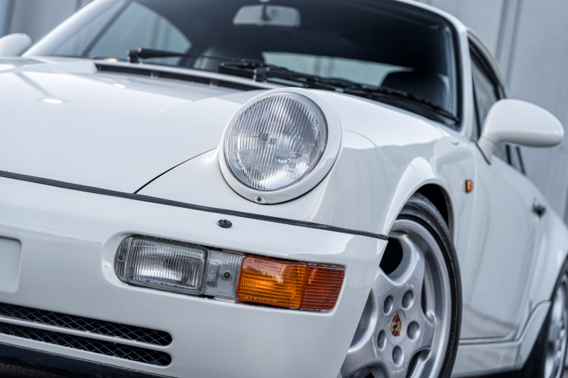 ポルシェ 911(Type964) ｶﾚﾗ2　正規ﾃﾞｨｰﾗｰ車 5速ﾏﾆｭｱﾙ 3.6L水平対向6気筒OHCｴﾝｼﾞﾝ/250PS 4Wayﾚｻﾞｰｼｰﾄ 純正ﾀｰﾎﾞﾐﾗｰ ﾋﾞﾙｼｭﾀｲﾝ車高調 Cupﾀｲﾌﾟ17ｲﾝﾁAW　ｴﾝｼﾞﾝO/H済み