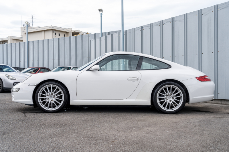ポルシェ 911(Type997) ｶﾚﾗ ｴｸｽｸﾙｰｼﾌﾞED ｽﾎﾟｰﾂｸﾛﾉPKG　75台限定 ﾌﾞﾗｯｸﾚｻﾞｰｼｰﾄ ｸﾗﾘｵﾝﾅﾋﾞ ﾌﾙｾｸﾞTV PASM ｽﾎﾟｰﾂﾃﾞｻﾞｲﾝ19ｲﾝﾁAW ｷｾﾉﾝ ｶｰﾎﾞﾝｲﾝﾃﾘｱ　2年保証