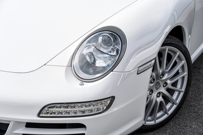 ポルシェ 911(Type997) ｶﾚﾗ ｴｸｽｸﾙｰｼﾌﾞED ｽﾎﾟｰﾂｸﾛﾉPKG　75台限定 ﾌﾞﾗｯｸﾚｻﾞｰｼｰﾄ ｸﾗﾘｵﾝﾅﾋﾞ ﾌﾙｾｸﾞTV PASM ｽﾎﾟｰﾂﾃﾞｻﾞｲﾝ19ｲﾝﾁAW ｷｾﾉﾝ ｶｰﾎﾞﾝｲﾝﾃﾘｱ　2年保証