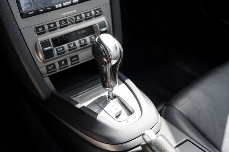 ポルシェ 911(Type997) ｶﾚﾗ ｴｸｽｸﾙｰｼﾌﾞED ｽﾎﾟｰﾂｸﾛﾉPKG　75台限定 ﾌﾞﾗｯｸﾚｻﾞｰｼｰﾄ ｸﾗﾘｵﾝﾅﾋﾞ ﾌﾙｾｸﾞTV PASM ｽﾎﾟｰﾂﾃﾞｻﾞｲﾝ19ｲﾝﾁAW ｷｾﾉﾝ ｶｰﾎﾞﾝｲﾝﾃﾘｱ　2年保証