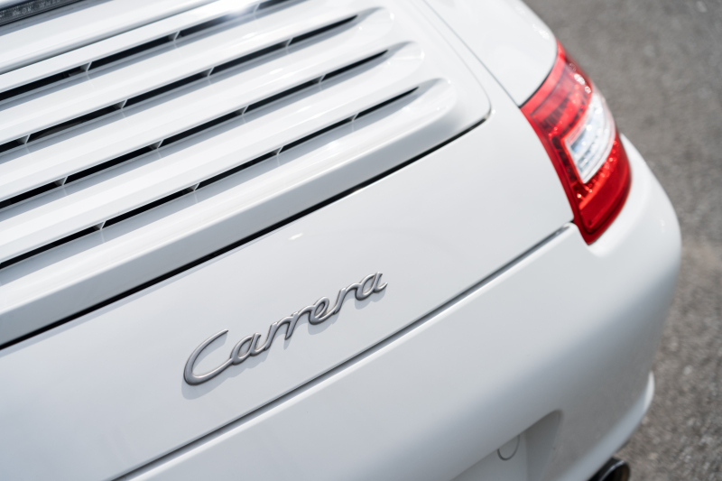 ポルシェ 911(Type997) ｶﾚﾗ ｴｸｽｸﾙｰｼﾌﾞED ｽﾎﾟｰﾂｸﾛﾉPKG　75台限定 ﾌﾞﾗｯｸﾚｻﾞｰｼｰﾄ ｸﾗﾘｵﾝﾅﾋﾞ ﾌﾙｾｸﾞTV PASM ｽﾎﾟｰﾂﾃﾞｻﾞｲﾝ19ｲﾝﾁAW ｷｾﾉﾝ ｶｰﾎﾞﾝｲﾝﾃﾘｱ　2年保証