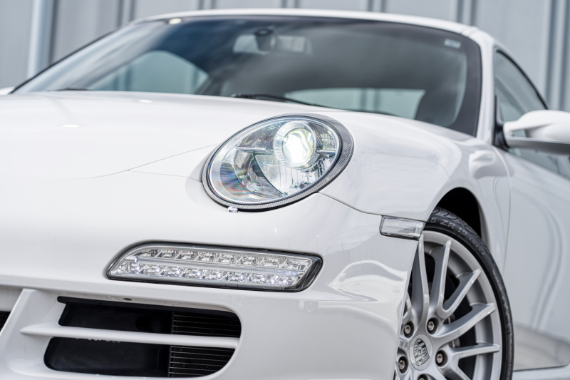 ポルシェ 911(Type997) ｶﾚﾗ ｴｸｽｸﾙｰｼﾌﾞED ｽﾎﾟｰﾂｸﾛﾉPKG　75台限定 ﾌﾞﾗｯｸﾚｻﾞｰｼｰﾄ ｸﾗﾘｵﾝﾅﾋﾞ ﾌﾙｾｸﾞTV PASM ｽﾎﾟｰﾂﾃﾞｻﾞｲﾝ19ｲﾝﾁAW ｷｾﾉﾝ ｶｰﾎﾞﾝｲﾝﾃﾘｱ　2年保証