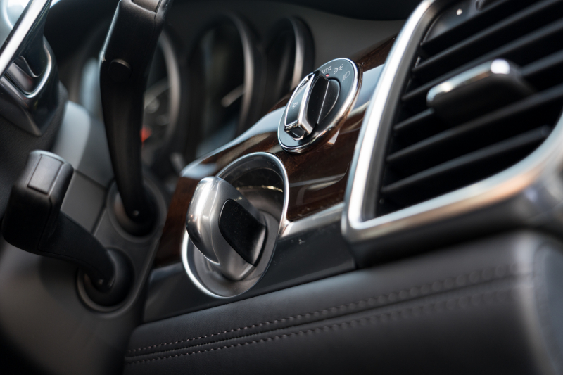 ポルシェ パナメーラ ｴﾃﾞｨｼｮﾝ ｽﾎﾟｰﾂｸﾛﾉPKG　特別仕様車 MY16 後期ﾓﾃﾞﾙ ﾌﾞﾗｯｸﾚｻﾞｰｼｰﾄ ﾅﾋﾞTV PDLS+/LEDﾗｲﾄ PASM ｴﾝﾄﾘｰﾄﾞﾗｲﾌﾞ ｿﾌﾄｸﾛｰｽﾞﾄﾞｱ BOSE ﾀｰﾎﾞⅡ19ｲﾝﾁAW　2年保証