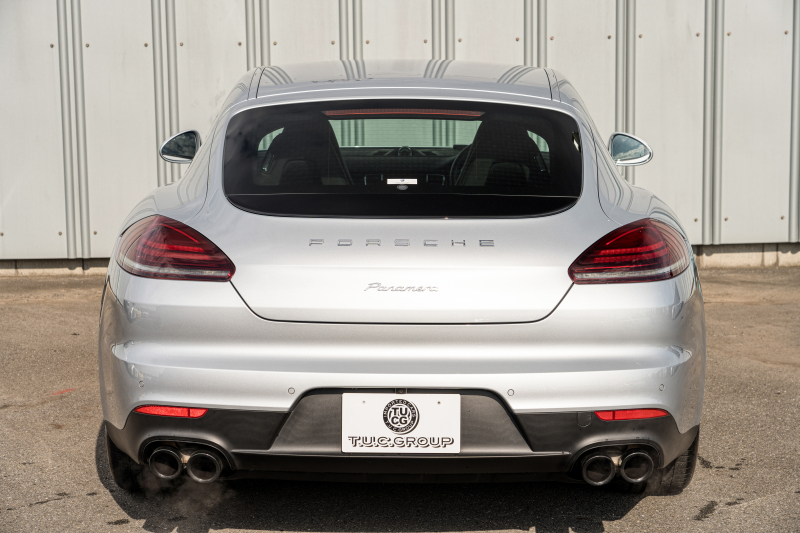 ポルシェ パナメーラ ｴﾃﾞｨｼｮﾝ ｽﾎﾟｰﾂｸﾛﾉPKG　特別仕様車 MY16 後期ﾓﾃﾞﾙ ﾌﾞﾗｯｸﾚｻﾞｰｼｰﾄ ﾅﾋﾞTV PDLS+/LEDﾗｲﾄ PASM ｴﾝﾄﾘｰﾄﾞﾗｲﾌﾞ ｿﾌﾄｸﾛｰｽﾞﾄﾞｱ BOSE ﾀｰﾎﾞⅡ19ｲﾝﾁAW　2年保証