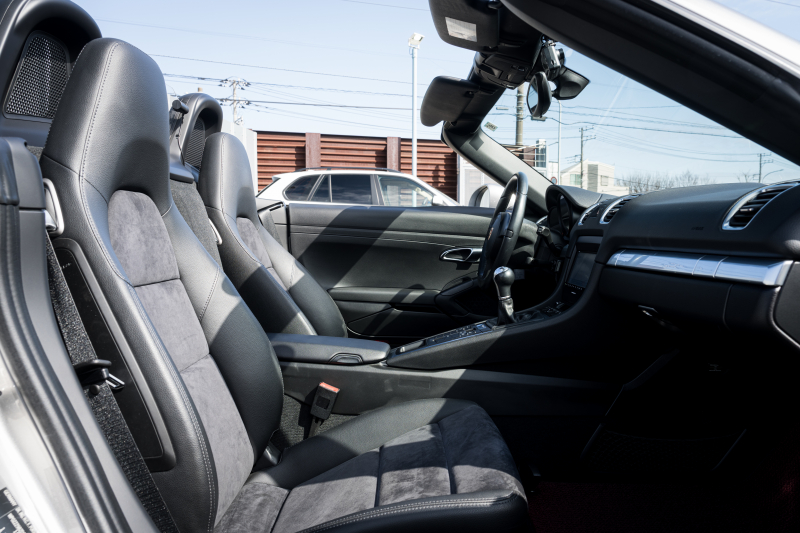 ポルシェ ボクスター(Type981) ﾍﾞｰｽｸﾞﾚｰﾄﾞ　6速ﾏﾆｭｱﾙ ﾌﾞﾗｯｸﾊｰﾌﾚｻﾞｰｼｰﾄ ﾌﾞﾗｯｸｿﾌﾄﾄｯﾌﾟ ｸﾗﾘｵﾝﾅﾋﾞ ﾌﾙｾｸﾞTV PDLS ﾋﾞﾙｼｭﾀｲﾝ車高調 ﾎﾞｸｽﾀｰ18ｲﾝﾁAW　2年保証