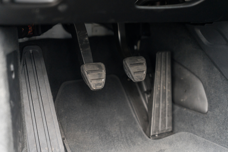 ポルシェ 718 ケイマン ｽﾎﾟｰﾂｸﾛﾉPKG　MY18 6速MT ﾌﾞﾗｯｸﾊｰﾌﾚｻﾞｰ PCMﾅﾋﾞ AppleCarPlay ｽﾎﾟｰﾂｴｸﾞｿﾞｰｽﾄ PASM ｷｾﾉﾝ ｵｰﾄｴｱｺﾝ TPM ｹｲﾏﾝS19ｲﾝﾁAW　2年保証