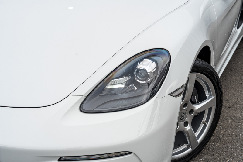 ポルシェ 718 ケイマン ｽﾎﾟｰﾂｸﾛﾉPKG　MY18 6速MT ﾌﾞﾗｯｸﾊｰﾌﾚｻﾞｰ PCMﾅﾋﾞ AppleCarPlay ｽﾎﾟｰﾂｴｸﾞｿﾞｰｽﾄ PASM ｷｾﾉﾝ ｵｰﾄｴｱｺﾝ TPM ｹｲﾏﾝS19ｲﾝﾁAW　2年保証