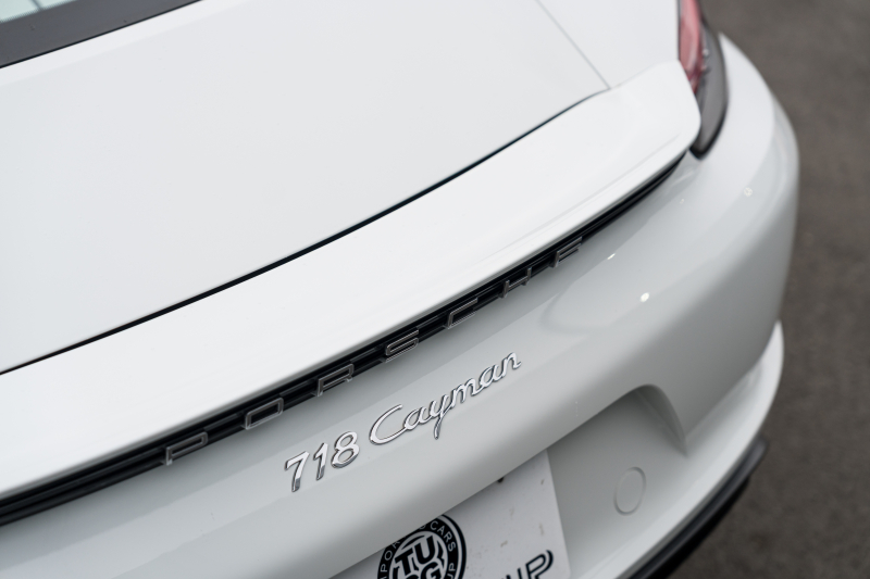 ポルシェ 718 ケイマン ｽﾎﾟｰﾂｸﾛﾉPKG　MY18 6速MT ﾌﾞﾗｯｸﾊｰﾌﾚｻﾞｰ PCMﾅﾋﾞ AppleCarPlay ｽﾎﾟｰﾂｴｸﾞｿﾞｰｽﾄ PASM ｷｾﾉﾝ ｵｰﾄｴｱｺﾝ TPM ｹｲﾏﾝS19ｲﾝﾁAW　2年保証