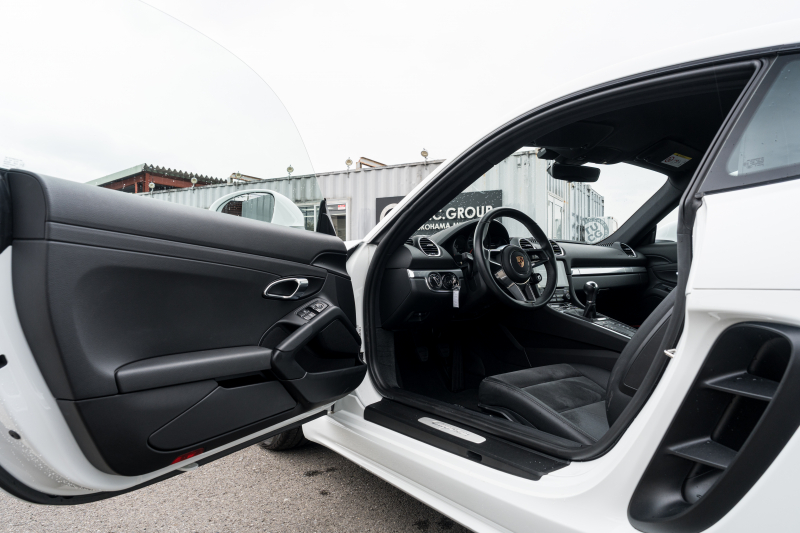 ポルシェ 718 ケイマン ｽﾎﾟｰﾂｸﾛﾉPKG　MY18 6速MT ﾌﾞﾗｯｸﾊｰﾌﾚｻﾞｰ PCMﾅﾋﾞ AppleCarPlay ｽﾎﾟｰﾂｴｸﾞｿﾞｰｽﾄ PASM ｷｾﾉﾝ ｵｰﾄｴｱｺﾝ TPM ｹｲﾏﾝS19ｲﾝﾁAW　2年保証