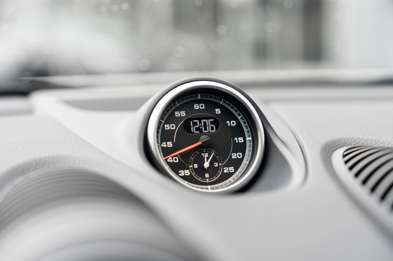 ポルシェ 718 ケイマン ｽﾎﾟｰﾂｸﾛﾉPKG　MY18 6速MT ﾌﾞﾗｯｸﾊｰﾌﾚｻﾞｰ PCMﾅﾋﾞ AppleCarPlay ｽﾎﾟｰﾂｴｸﾞｿﾞｰｽﾄ PASM ｷｾﾉﾝ ｵｰﾄｴｱｺﾝ TPM ｹｲﾏﾝS19ｲﾝﾁAW　2年保証