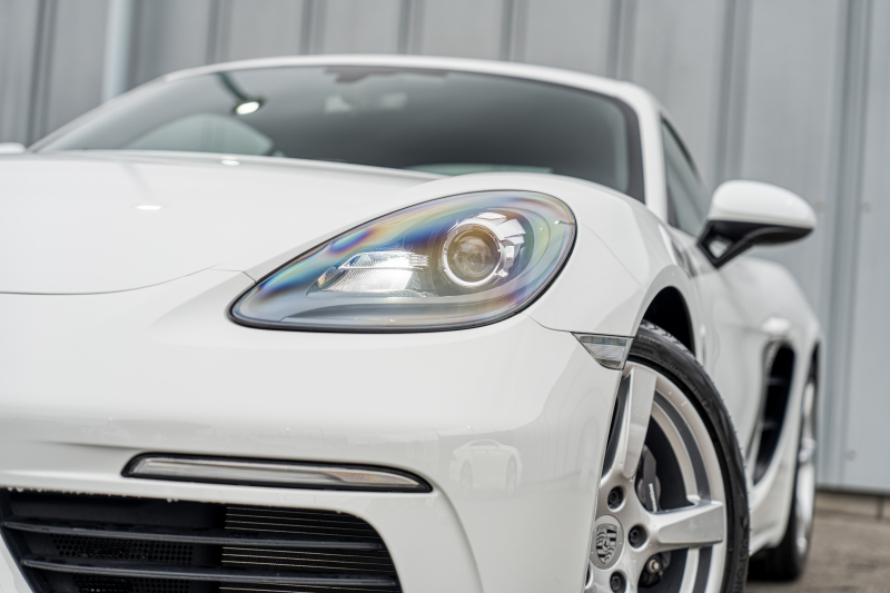 ポルシェ 718 ケイマン ｽﾎﾟｰﾂｸﾛﾉPKG　MY18 6速MT ﾌﾞﾗｯｸﾊｰﾌﾚｻﾞｰ PCMﾅﾋﾞ AppleCarPlay ｽﾎﾟｰﾂｴｸﾞｿﾞｰｽﾄ PASM ｷｾﾉﾝ ｵｰﾄｴｱｺﾝ TPM ｹｲﾏﾝS19ｲﾝﾁAW　2年保証