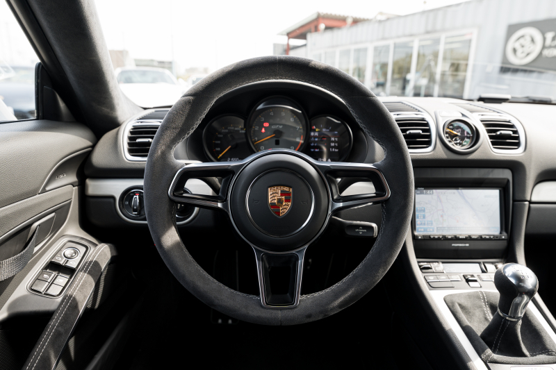 ポルシェ ケイマン(Type981) GT4 ｽﾎﾟｰﾂｸﾛﾉPKG　MY16 6速ﾏﾆｭｱﾙ ｽﾎﾟｰﾂｼｰﾄ･ﾌﾟﾗｽ ｸﾗﾘｵﾝﾅﾋﾞ ﾌﾙｾｸﾞTV ｽﾎﾟｰﾂｴｸﾞｿﾞｰｽﾄ PASM ｵｰﾄｴｱｺﾝ TPM GT4専用20ｲﾝﾁAW　2年保証