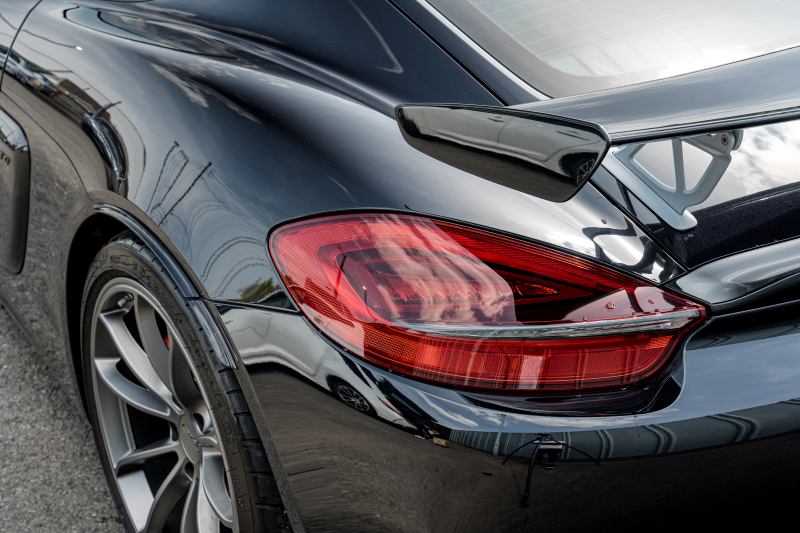 ポルシェ ケイマン(Type981) GT4 ｽﾎﾟｰﾂｸﾛﾉPKG　MY16 6速ﾏﾆｭｱﾙ ｽﾎﾟｰﾂｼｰﾄ･ﾌﾟﾗｽ ｸﾗﾘｵﾝﾅﾋﾞ ﾌﾙｾｸﾞTV ｽﾎﾟｰﾂｴｸﾞｿﾞｰｽﾄ PASM ｵｰﾄｴｱｺﾝ TPM GT4専用20ｲﾝﾁAW　2年保証