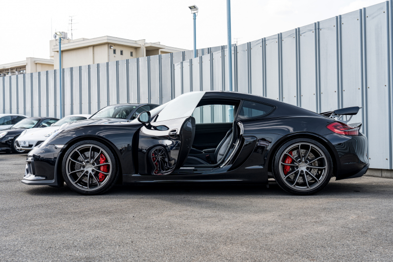 ポルシェ ケイマン(Type981) GT4 ｽﾎﾟｰﾂｸﾛﾉPKG　MY16 6速ﾏﾆｭｱﾙ ｽﾎﾟｰﾂｼｰﾄ･ﾌﾟﾗｽ ｸﾗﾘｵﾝﾅﾋﾞ ﾌﾙｾｸﾞTV ｽﾎﾟｰﾂｴｸﾞｿﾞｰｽﾄ PASM ｵｰﾄｴｱｺﾝ TPM GT4専用20ｲﾝﾁAW　2年保証