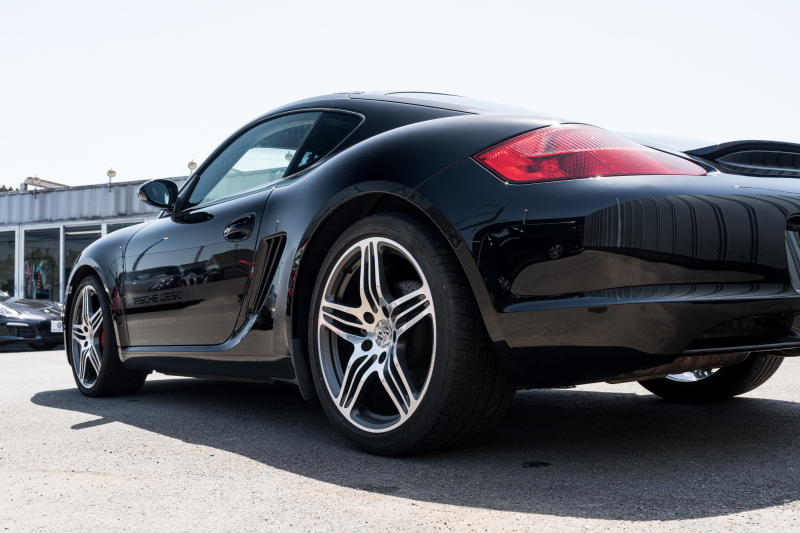 ポルシェ ケイマン(Type987) S ｽﾎﾟｰﾂｸﾛﾉPKG　世界限定777台/日本導入15台 ﾌﾞﾗｯｸﾚｻﾞｰｲﾝﾃﾘｱ ｼｰﾄﾋｰﾀｰ ｶﾛｯﾂｪﾘｱHDDﾅﾋﾞ PASM ｷｾﾉﾝ 911ﾀｰﾎﾞ19ｲﾝﾁAW 専用ｽﾄﾗｲﾌﾟ&ﾃﾞｶｰﾙ 　2年保証