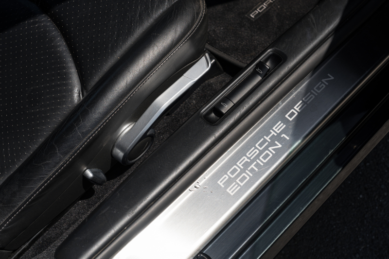 ポルシェ ケイマン(Type987) S ｽﾎﾟｰﾂｸﾛﾉPKG　世界限定777台/日本導入15台 ﾌﾞﾗｯｸﾚｻﾞｰｲﾝﾃﾘｱ ｼｰﾄﾋｰﾀｰ ｶﾛｯﾂｪﾘｱHDDﾅﾋﾞ PASM ｷｾﾉﾝ 911ﾀｰﾎﾞ19ｲﾝﾁAW 専用ｽﾄﾗｲﾌﾟ&ﾃﾞｶｰﾙ 　2年保証