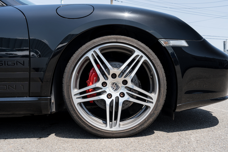 ポルシェ ケイマン(Type987) S ｽﾎﾟｰﾂｸﾛﾉPKG　世界限定777台/日本導入15台 ﾌﾞﾗｯｸﾚｻﾞｰｲﾝﾃﾘｱ ｼｰﾄﾋｰﾀｰ ｶﾛｯﾂｪﾘｱHDDﾅﾋﾞ PASM ｷｾﾉﾝ 911ﾀｰﾎﾞ19ｲﾝﾁAW 専用ｽﾄﾗｲﾌﾟ&ﾃﾞｶｰﾙ 　2年保証