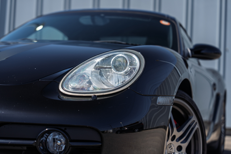 ポルシェ ケイマン(Type987) S ｽﾎﾟｰﾂｸﾛﾉPKG　世界限定777台/日本導入15台 ﾌﾞﾗｯｸﾚｻﾞｰｲﾝﾃﾘｱ ｼｰﾄﾋｰﾀｰ ｶﾛｯﾂｪﾘｱHDDﾅﾋﾞ PASM ｷｾﾉﾝ 911ﾀｰﾎﾞ19ｲﾝﾁAW 専用ｽﾄﾗｲﾌﾟ&ﾃﾞｶｰﾙ 　2年保証