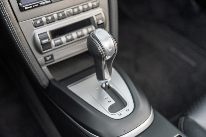 ポルシェ ボクスター(Type987) S　MY08 ﾌﾞﾗｯｸﾚｻﾞｰｲﾝﾃﾘｱ ｱﾀﾞﾌﾟﾃｨﾌﾞｽﾎﾟｰﾂｼｰﾄ ｼｰﾄﾋｰﾀｰ ｷｾﾉﾝﾍｯﾄﾞﾗｲﾄ ｸﾙｺﾝ ﾎﾞｸｽﾀｰS18ｲﾝﾁAW ｶﾗｰｸﾚｽﾄｾﾝﾀｰｷｬｯﾌﾟ ｵｰﾄｴｱｺﾝ 　2年保証