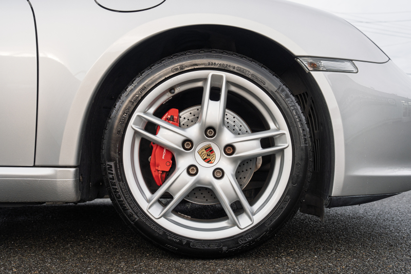 ポルシェ ボクスター(Type987) S　MY08 ﾌﾞﾗｯｸﾚｻﾞｰｲﾝﾃﾘｱ ｱﾀﾞﾌﾟﾃｨﾌﾞｽﾎﾟｰﾂｼｰﾄ ｼｰﾄﾋｰﾀｰ ｷｾﾉﾝﾍｯﾄﾞﾗｲﾄ ｸﾙｺﾝ ﾎﾞｸｽﾀｰS18ｲﾝﾁAW ｶﾗｰｸﾚｽﾄｾﾝﾀｰｷｬｯﾌﾟ ｵｰﾄｴｱｺﾝ 　2年保証