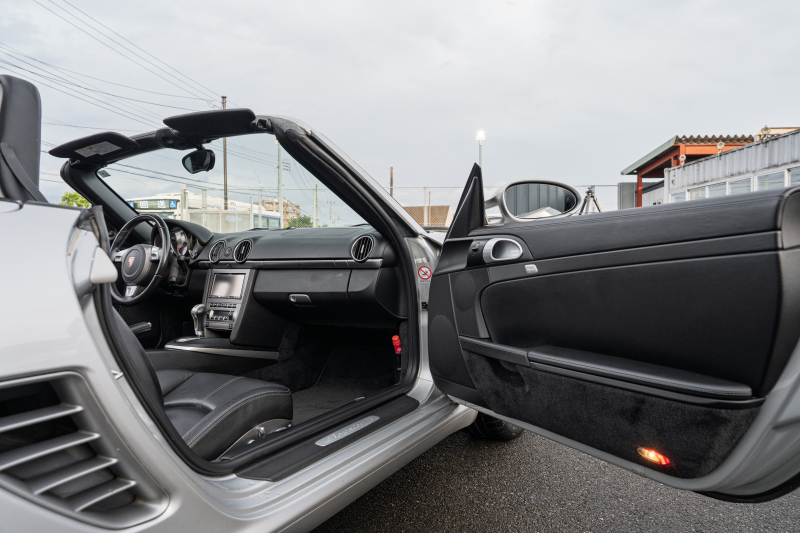 ポルシェ ボクスター(Type987) S　MY08 ﾌﾞﾗｯｸﾚｻﾞｰｲﾝﾃﾘｱ ｱﾀﾞﾌﾟﾃｨﾌﾞｽﾎﾟｰﾂｼｰﾄ ｼｰﾄﾋｰﾀｰ ｷｾﾉﾝﾍｯﾄﾞﾗｲﾄ ｸﾙｺﾝ ﾎﾞｸｽﾀｰS18ｲﾝﾁAW ｶﾗｰｸﾚｽﾄｾﾝﾀｰｷｬｯﾌﾟ ｵｰﾄｴｱｺﾝ 　2年保証