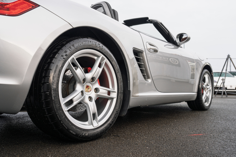 ポルシェ ボクスター(Type987) S　MY08 ﾌﾞﾗｯｸﾚｻﾞｰｲﾝﾃﾘｱ ｱﾀﾞﾌﾟﾃｨﾌﾞｽﾎﾟｰﾂｼｰﾄ ｼｰﾄﾋｰﾀｰ ｷｾﾉﾝﾍｯﾄﾞﾗｲﾄ ｸﾙｺﾝ ﾎﾞｸｽﾀｰS18ｲﾝﾁAW ｶﾗｰｸﾚｽﾄｾﾝﾀｰｷｬｯﾌﾟ ｵｰﾄｴｱｺﾝ 　2年保証