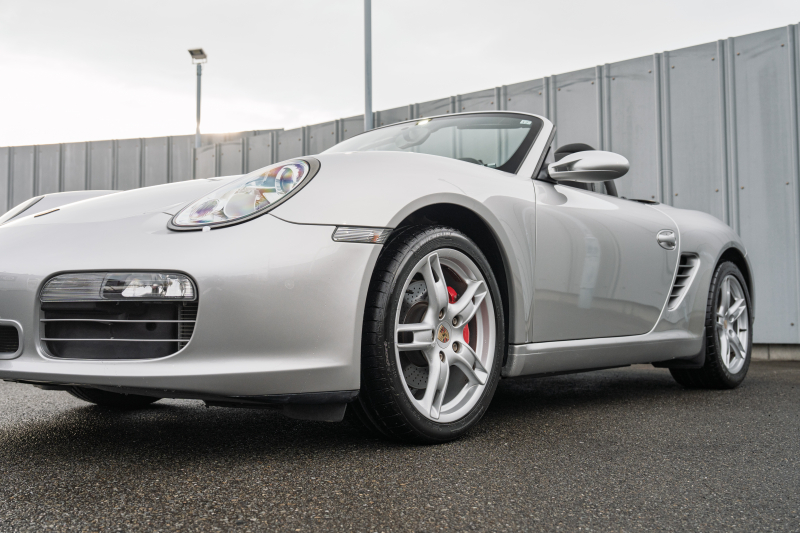 ポルシェ ボクスター(Type987) S　MY08 ﾌﾞﾗｯｸﾚｻﾞｰｲﾝﾃﾘｱ ｱﾀﾞﾌﾟﾃｨﾌﾞｽﾎﾟｰﾂｼｰﾄ ｼｰﾄﾋｰﾀｰ ｷｾﾉﾝﾍｯﾄﾞﾗｲﾄ ｸﾙｺﾝ ﾎﾞｸｽﾀｰS18ｲﾝﾁAW ｶﾗｰｸﾚｽﾄｾﾝﾀｰｷｬｯﾌﾟ ｵｰﾄｴｱｺﾝ 　2年保証