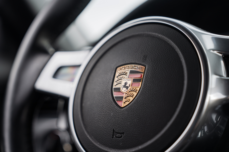 ポルシェ 911(Type991.1) ｶﾚﾗ ｽﾎﾟｰﾂｸﾛﾉPKG　ﾌﾞﾗｯｸﾚｻﾞｰｽﾎﾟｰﾂｼｰﾄﾌﾟﾗｽ ﾅﾋﾞTV ｽﾎﾟｰﾂｴｸﾞｿﾞｰｽﾄ PASM ｽﾎﾟｰﾂﾃﾞｻﾞｲﾝｽﾃｱ ｷｾﾉﾝ ｶﾚﾗ19ｲﾝﾁAW H&Rﾀﾞｳﾝｻｽ　2年保証