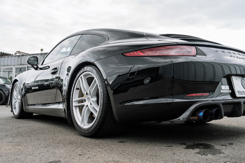 ポルシェ 911(Type991.1) ｶﾚﾗ ｽﾎﾟｰﾂｸﾛﾉPKG　ﾌﾞﾗｯｸﾚｻﾞｰｽﾎﾟｰﾂｼｰﾄﾌﾟﾗｽ ﾅﾋﾞTV ｽﾎﾟｰﾂｴｸﾞｿﾞｰｽﾄ PASM ｽﾎﾟｰﾂﾃﾞｻﾞｲﾝｽﾃｱ ｷｾﾉﾝ ｶﾚﾗ19ｲﾝﾁAW H&Rﾀﾞｳﾝｻｽ　2年保証