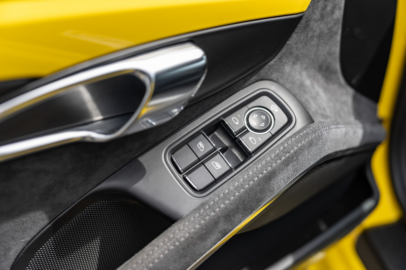 ポルシェ ケイマン(Type981) GTS ｽﾎﾟｰﾂｸﾛﾉPKG　6速MT 左ﾊﾝﾄﾞﾙ ﾌﾞﾗｯｸﾊｰﾌﾚｻﾞｰｽﾎﾟｰﾂｼｰﾄ･ﾌﾟﾗｽ ﾅﾋﾞTV ｽﾎﾟｰﾂｴｸﾞｿﾞｰｽﾄ PASM PDLS ｽﾎﾟｰﾂﾃﾞｻﾞｲﾝｽﾃｱﾘﾝｸﾞ TPM ｶﾚﾗｸﾗｼｯｸ20ｲﾝﾁAW　2年保証