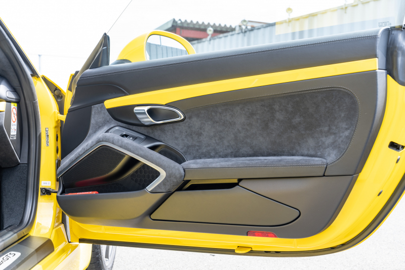 ポルシェ ケイマン(Type981) GTS ｽﾎﾟｰﾂｸﾛﾉPKG　6速MT 左ﾊﾝﾄﾞﾙ ﾌﾞﾗｯｸﾊｰﾌﾚｻﾞｰｽﾎﾟｰﾂｼｰﾄ･ﾌﾟﾗｽ ﾅﾋﾞTV ｽﾎﾟｰﾂｴｸﾞｿﾞｰｽﾄ PASM PDLS ｽﾎﾟｰﾂﾃﾞｻﾞｲﾝｽﾃｱﾘﾝｸﾞ TPM ｶﾚﾗｸﾗｼｯｸ20ｲﾝﾁAW　2年保証