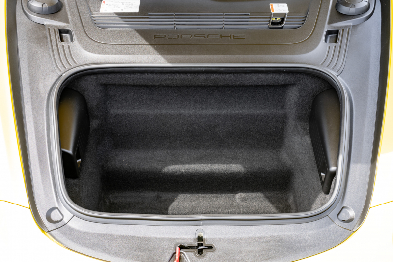 ポルシェ ケイマン(Type981) GTS ｽﾎﾟｰﾂｸﾛﾉPKG　6速MT 左ﾊﾝﾄﾞﾙ ﾌﾞﾗｯｸﾊｰﾌﾚｻﾞｰｽﾎﾟｰﾂｼｰﾄ･ﾌﾟﾗｽ ﾅﾋﾞTV ｽﾎﾟｰﾂｴｸﾞｿﾞｰｽﾄ PASM PDLS ｽﾎﾟｰﾂﾃﾞｻﾞｲﾝｽﾃｱﾘﾝｸﾞ TPM ｶﾚﾗｸﾗｼｯｸ20ｲﾝﾁAW　2年保証