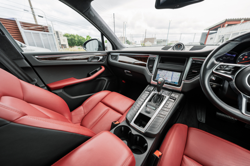 ポルシェ マカン ﾀｰﾎﾞ ｽﾎﾟｰﾂｸﾛﾉPKG　 ｶﾞｰﾈｯﾄﾚｯﾄﾞﾚｻﾞｰｼｰﾄ ﾊﾟﾉﾗﾏSR ｸﾗﾘｵﾝﾅﾋﾞ ﾌﾙｾｸﾞTV ﾊﾟﾄﾞﾙ PASM PDLS BOSE ﾏｶﾝﾀｰﾎﾞ19AW ｴｱﾛ ﾀﾞｳﾝｻｽ　2年保証