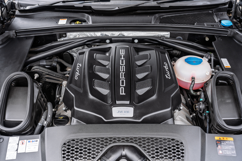 ポルシェ マカン ﾀｰﾎﾞ ｽﾎﾟｰﾂｸﾛﾉPKG　 ｶﾞｰﾈｯﾄﾚｯﾄﾞﾚｻﾞｰｼｰﾄ ﾊﾟﾉﾗﾏSR ｸﾗﾘｵﾝﾅﾋﾞ ﾌﾙｾｸﾞTV ﾊﾟﾄﾞﾙ PASM PDLS BOSE ﾏｶﾝﾀｰﾎﾞ19AW ｴｱﾛ ﾀﾞｳﾝｻｽ　2年保証