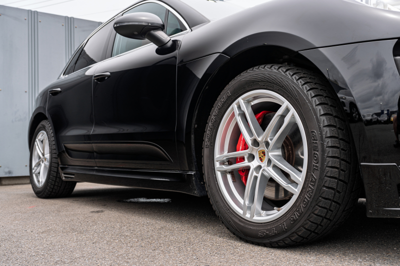 ポルシェ マカン ﾀｰﾎﾞ ｽﾎﾟｰﾂｸﾛﾉPKG　 ｶﾞｰﾈｯﾄﾚｯﾄﾞﾚｻﾞｰｼｰﾄ ﾊﾟﾉﾗﾏSR ｸﾗﾘｵﾝﾅﾋﾞ ﾌﾙｾｸﾞTV ﾊﾟﾄﾞﾙ PASM PDLS BOSE ﾏｶﾝﾀｰﾎﾞ19AW ｴｱﾛ ﾀﾞｳﾝｻｽ　2年保証