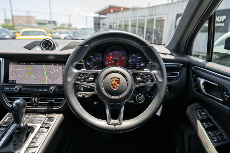 ポルシェ マカン GTS ｽﾎﾟｰﾂｸﾛﾉPKG　ﾌﾞﾗｯｸﾊｰﾌﾚｻﾞｰｼｰﾄ 10.9ｲﾝﾁPCM AppleCarPlay ｱﾗｳﾝﾄﾞﾋﾞｭｰ ｽﾎﾟｴｸﾞ ﾚｰﾝﾃﾞｨﾊﾟｰﾁｬｰﾜｰﾆﾝｸﾞ PASM PDLS ACC RSｽﾊﾟｲﾀﾞｰ20AW　2年保証