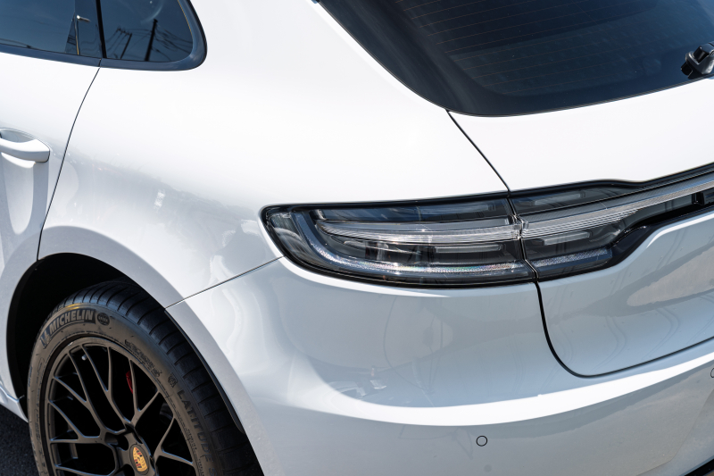 ポルシェ マカン GTS ｽﾎﾟｰﾂｸﾛﾉPKG　ﾌﾞﾗｯｸﾊｰﾌﾚｻﾞｰｼｰﾄ 10.9ｲﾝﾁPCM AppleCarPlay ｱﾗｳﾝﾄﾞﾋﾞｭｰ ｽﾎﾟｴｸﾞ ﾚｰﾝﾃﾞｨﾊﾟｰﾁｬｰﾜｰﾆﾝｸﾞ PASM PDLS ACC RSｽﾊﾟｲﾀﾞｰ20AW　2年保証