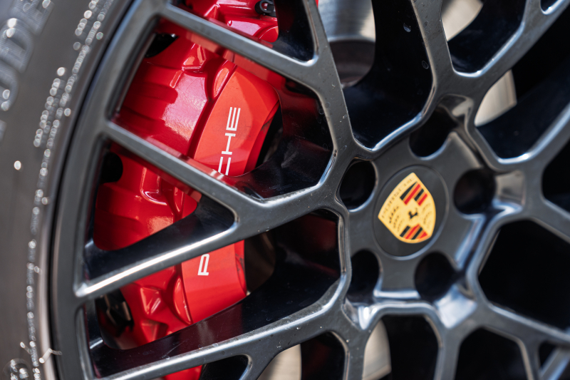 ポルシェ マカン GTS ｽﾎﾟｰﾂｸﾛﾉPKG　ﾌﾞﾗｯｸﾊｰﾌﾚｻﾞｰｼｰﾄ 10.9ｲﾝﾁPCM AppleCarPlay ｱﾗｳﾝﾄﾞﾋﾞｭｰ ｽﾎﾟｴｸﾞ ﾚｰﾝﾃﾞｨﾊﾟｰﾁｬｰﾜｰﾆﾝｸﾞ PASM PDLS ACC RSｽﾊﾟｲﾀﾞｰ20AW　2年保証