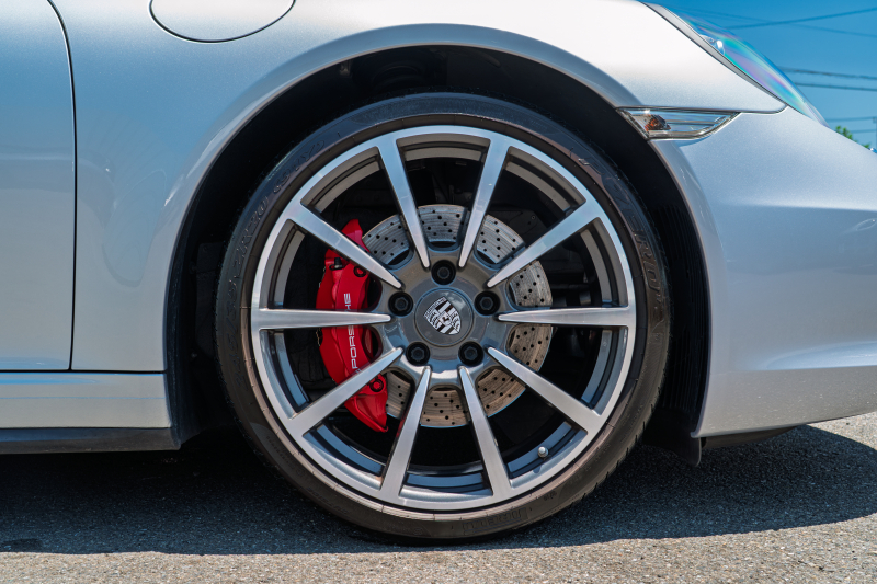 ポルシェ 911(Type991.1) ｶﾚﾗ4S ｽﾎﾟｰﾂｸﾛﾉPKG　MY16 ﾌﾞﾗｯｸﾚｻﾞｰｼｰﾄ ﾅﾋﾞTV PASM ｽﾎﾟｰﾂﾃﾞｻﾞｲﾝｽﾃｱﾘﾝｸﾞ ｴﾝﾄﾘｰﾄﾞﾗｲﾌﾞ BOSE ｵｰﾄｴｱｺﾝ 電動Dﾐﾗｰ TPM ｶﾚﾗｸﾗｼｯｸ20ｲﾝﾁAW　2年保証